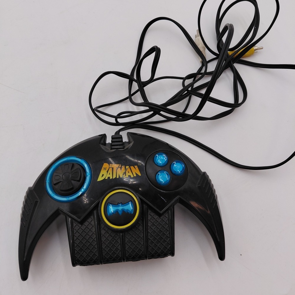Jakks Pacific The Batman Console Plug and Play TV Games System - 2004 - Tested